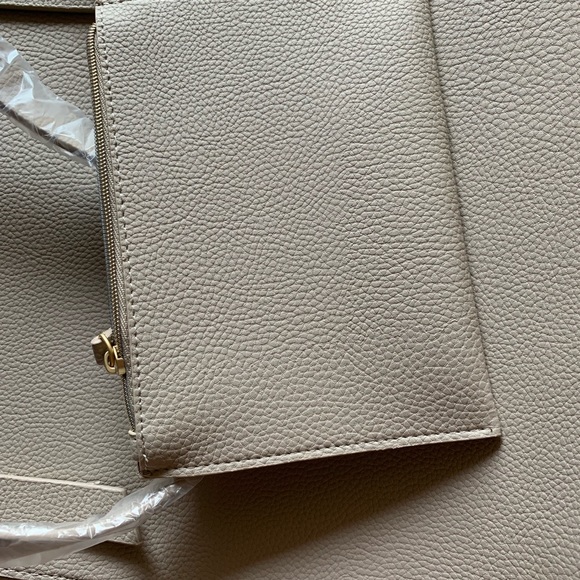 DKNY beige taupe tote bag with coin purse. - Picture 5 of 7